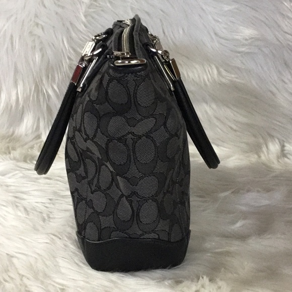 COACH mini Kelsey bag signature C silver hardware - Picture 3 of 6